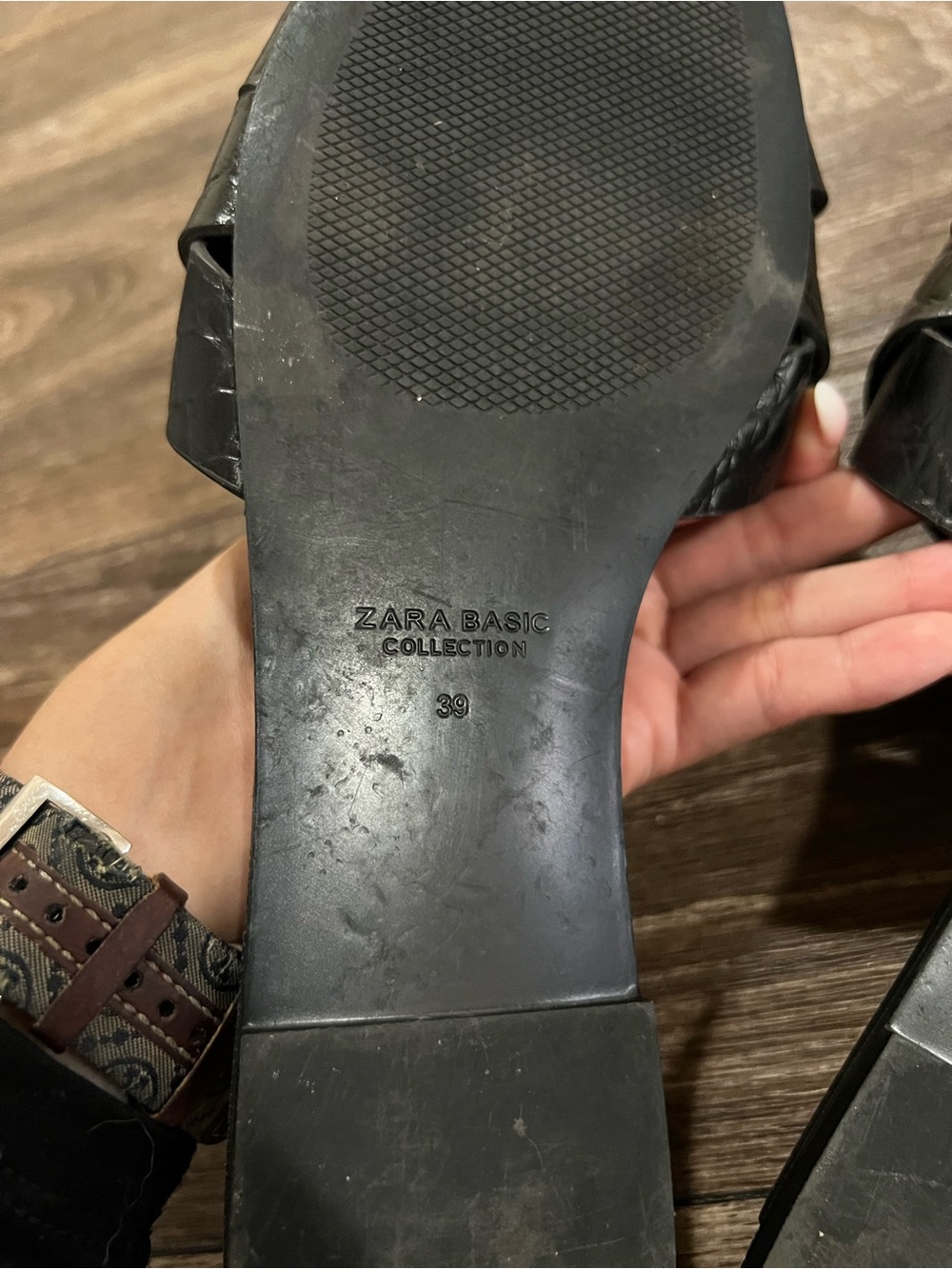 ZARA Black Croc-Texture Leather Slide Sandals - Women's size EUR 39 or US 9 - Picture 5 of 8